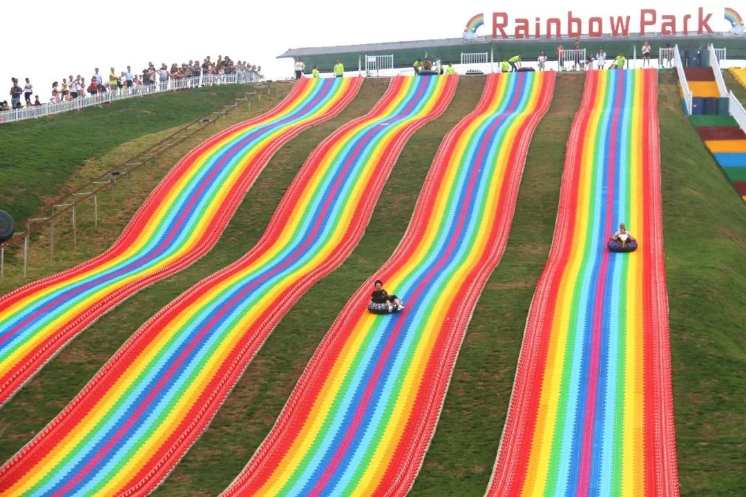 轟動全城！小埠綠心童鄉(xiāng)彩虹樂園單日游客3萬+，關(guān)注人數(shù)超37萬！